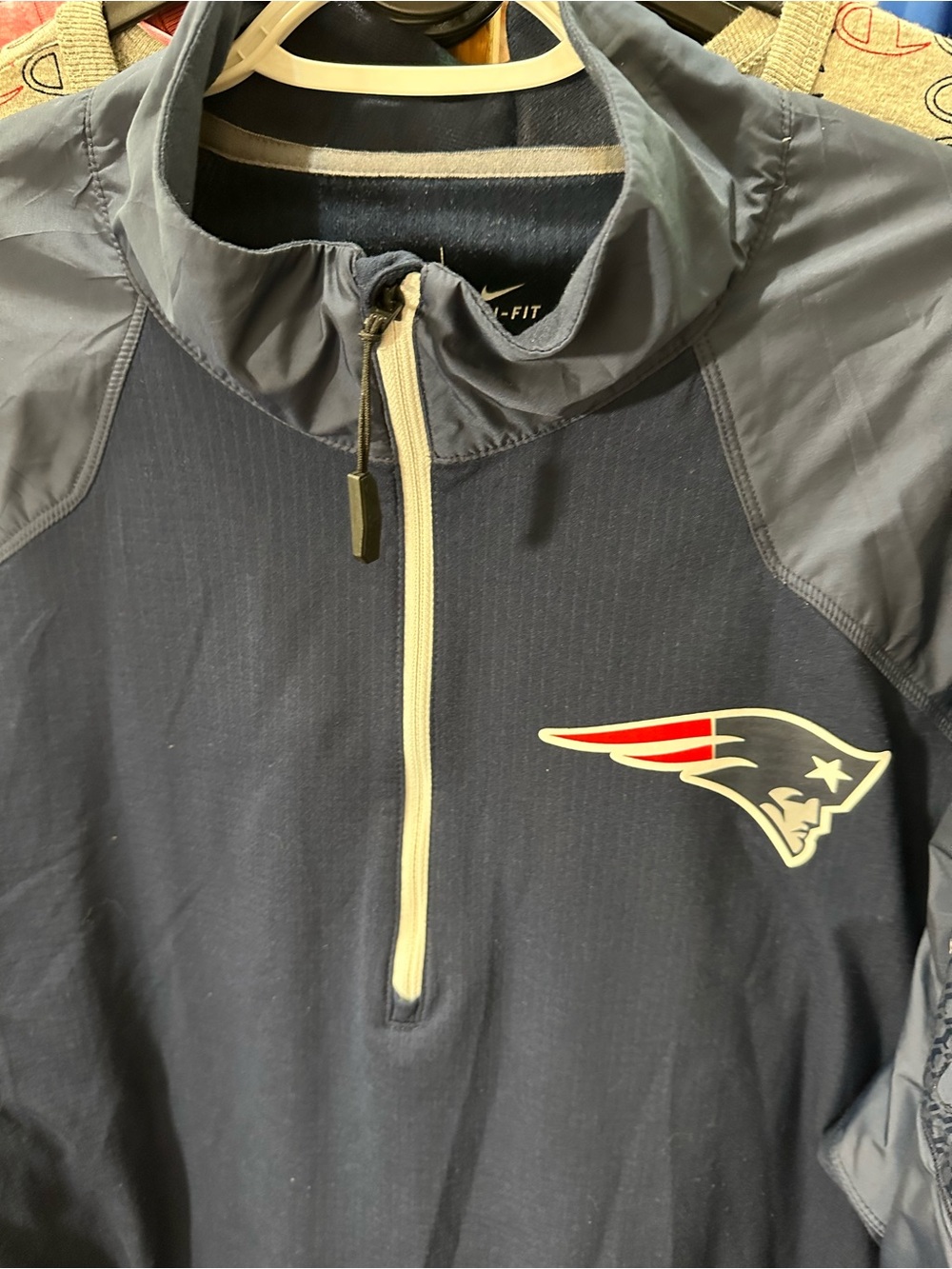 Nike New England Patriots Dri-FIT Quarter-Zip On Field Sideline Pullover Jacket - Picture 3 of 13